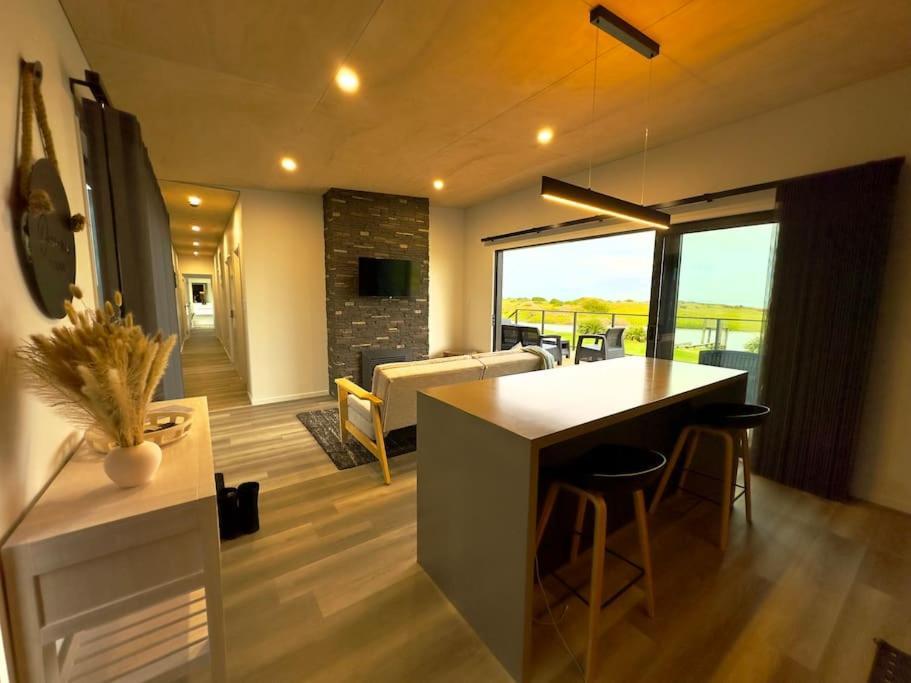 Luxury Absolute Ocean View Lodge Waverley Экстерьер фото